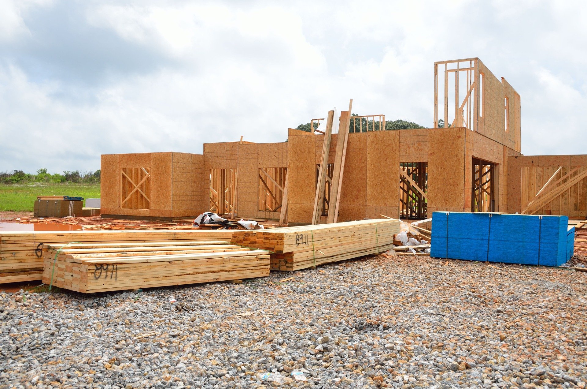 Maison_ossature_bois_charpente_construction_terrasse_design_artisan_pergolat_pool_house_couverture_870